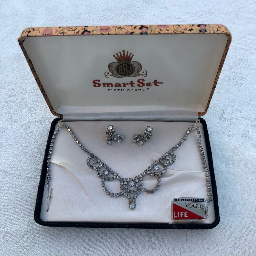 Antique Smart Set rhinestone necklace & earrings set Matching